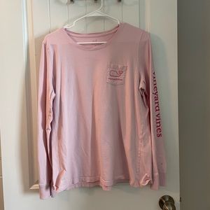 Pink vineyard vine long sleeve, size L in women’s